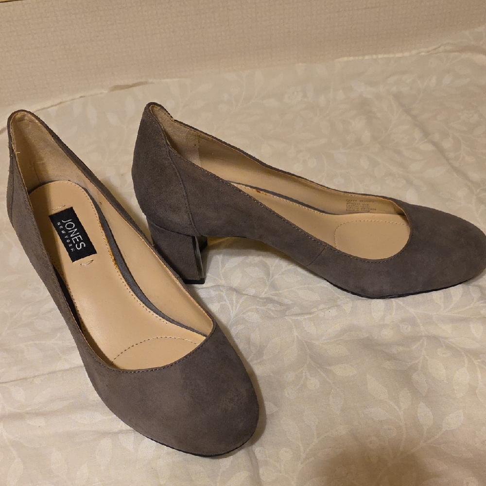 Jones New York Women's Charcoal Suede Heels[2/$20]